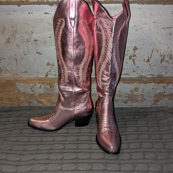 Women's Pink Metallic Cowboy Boots Size 8 - Picture 2 of 8